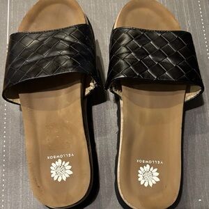 Yellow Box Kaibee black‎ sandal slides sz 7.5